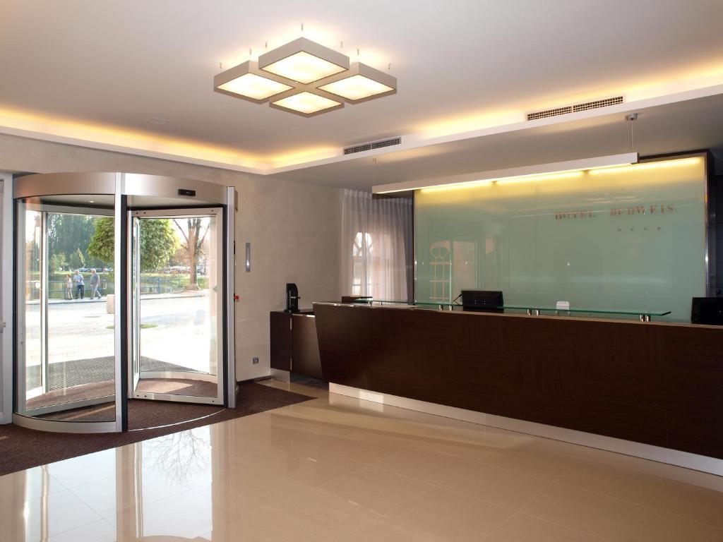Hotel Budweis Екстериор снимка